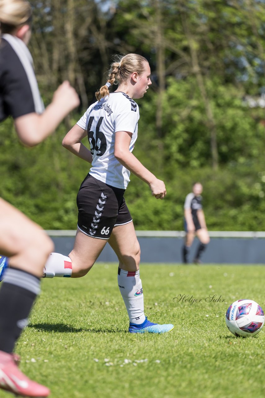 Bild 230 - F SV Henstedt Ulzburg - SV Fortuna Boesdorf : Ergebnis: 3:1